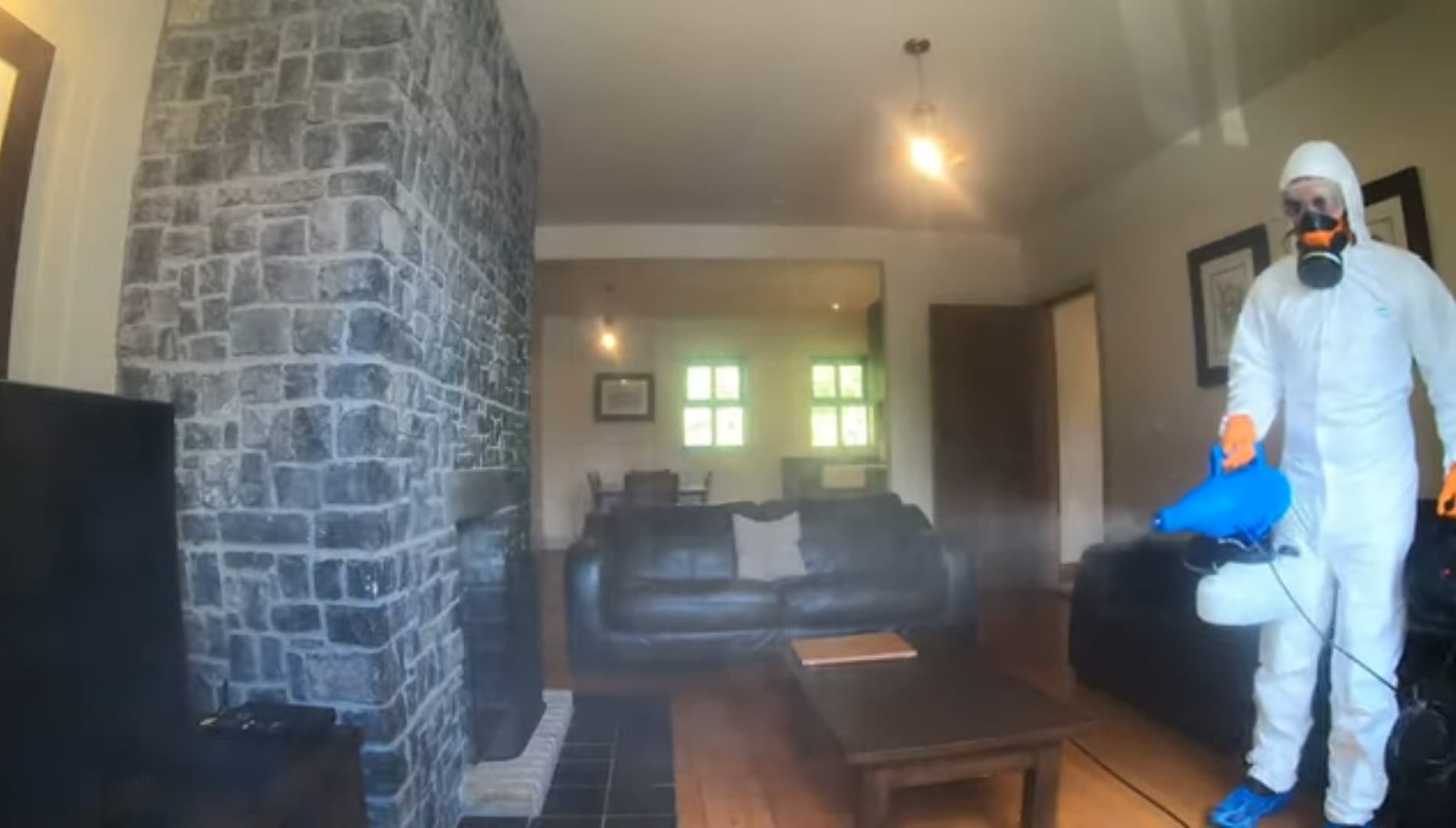 penyemprotan desinfektan